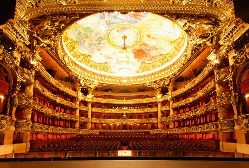 Bild: AP Digital - Opera Nat. Paris - SK Folie